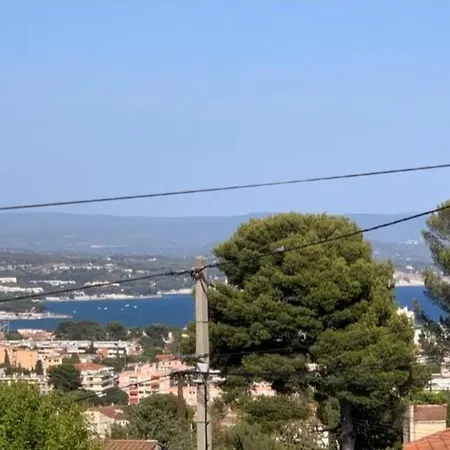 Rez De Avec Place De Parking Et Vue Mer. *